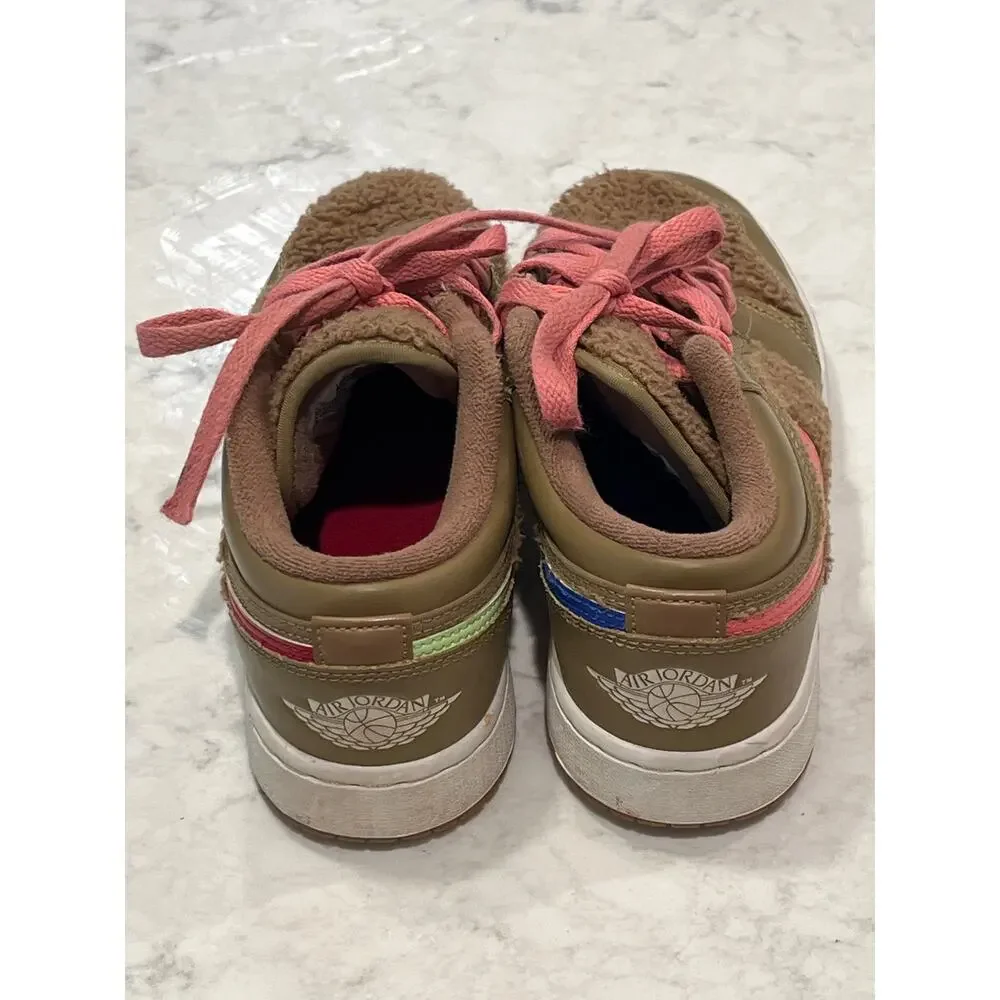 Nike Air Jordan Youth 1 Low Utility GS‎ Teddy Bear Comfort Sneakers Sz 4.5 Beige - Picture 3 of 10